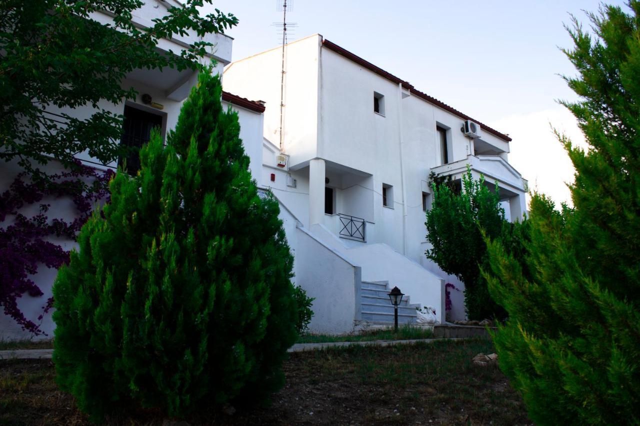 Zephyros Aparthotel Polychrono Exterior photo